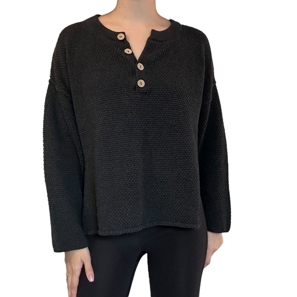 Free People Beach Oversized Knit Sweater Gray Cotton Button Up Boho Size Medium - Picture 2 of 8